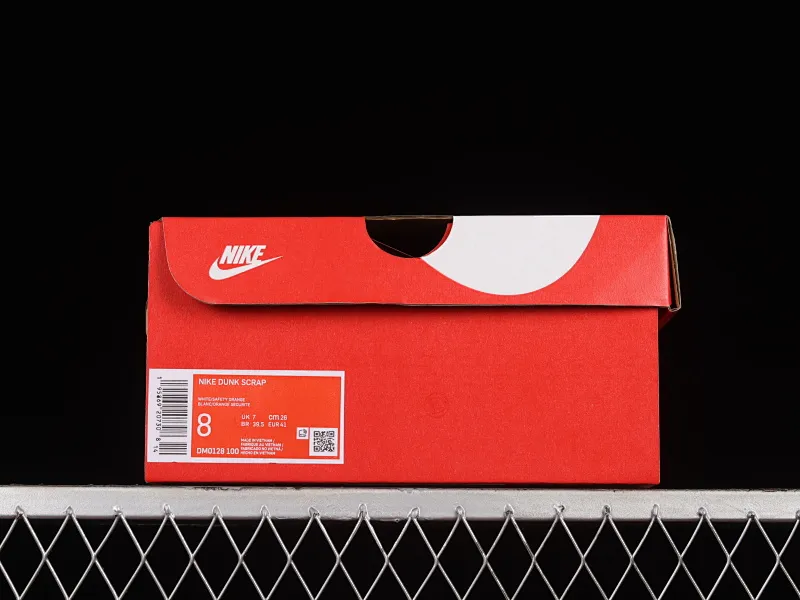 All categories Nk SB Dunk series Nk SB Dunk Low low-top skate shoes Nk Dunk Scrap stitching low-top skate shoes DM0128-100